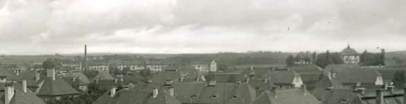 Ausschnitt aus einer Ansichtskarte 1935, im Vordergrund die Dächer der Kohlrabiinsel